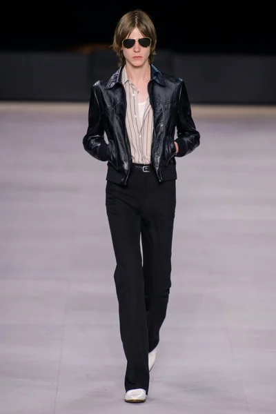 Look 46